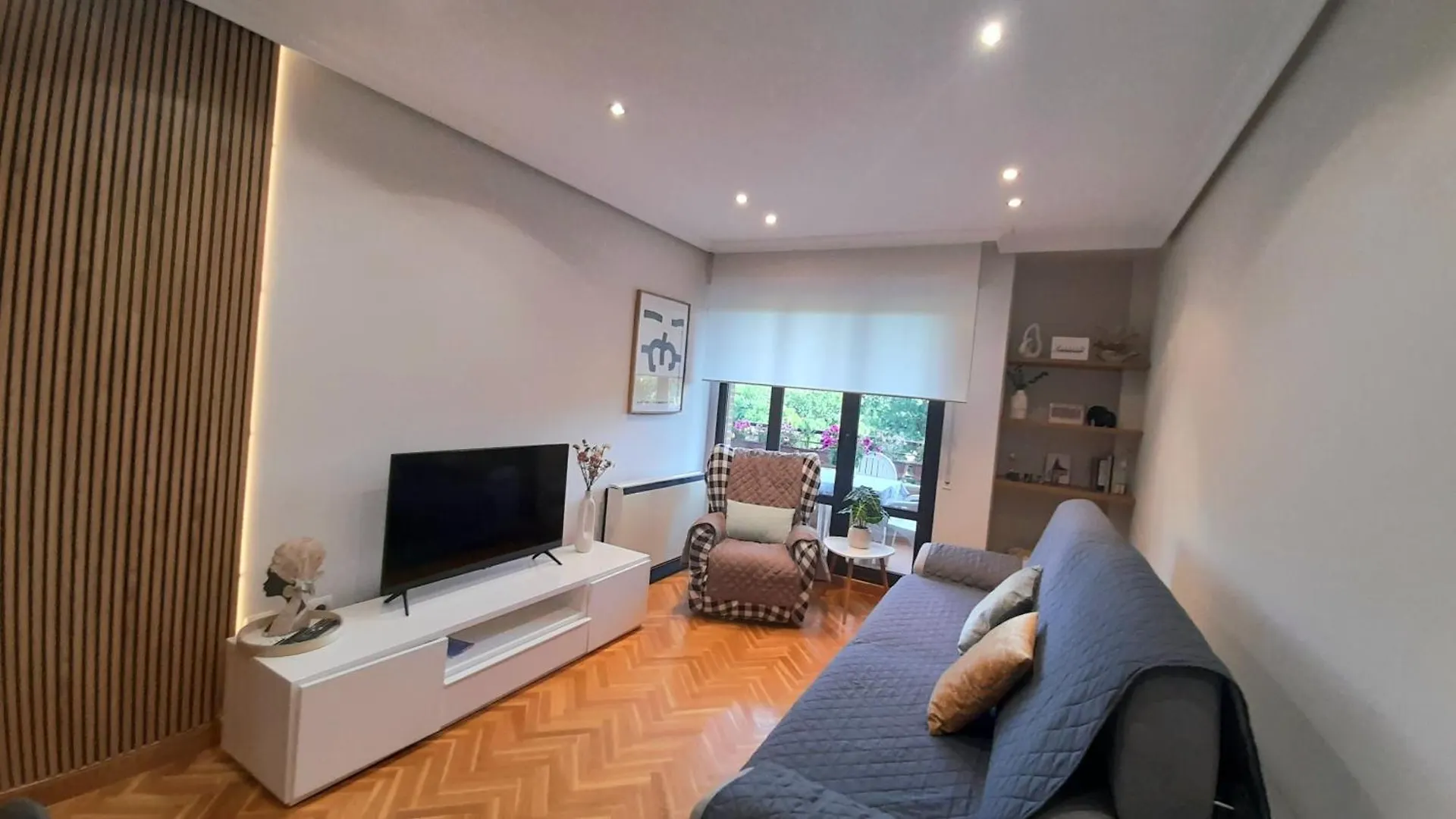 Zuberoa- Vistas, Terraza Y Parking location